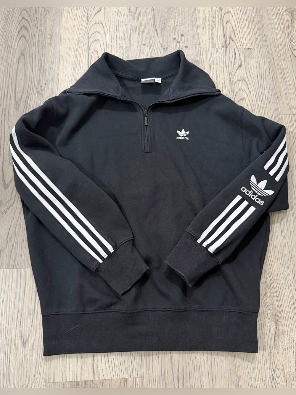 Adidas Sweatshirt